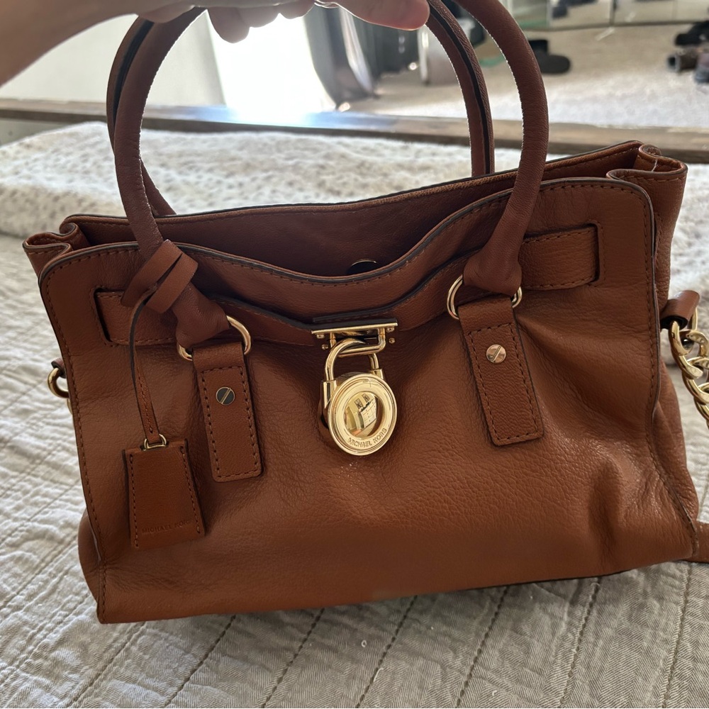 Elegant Brown Leather Handbag
